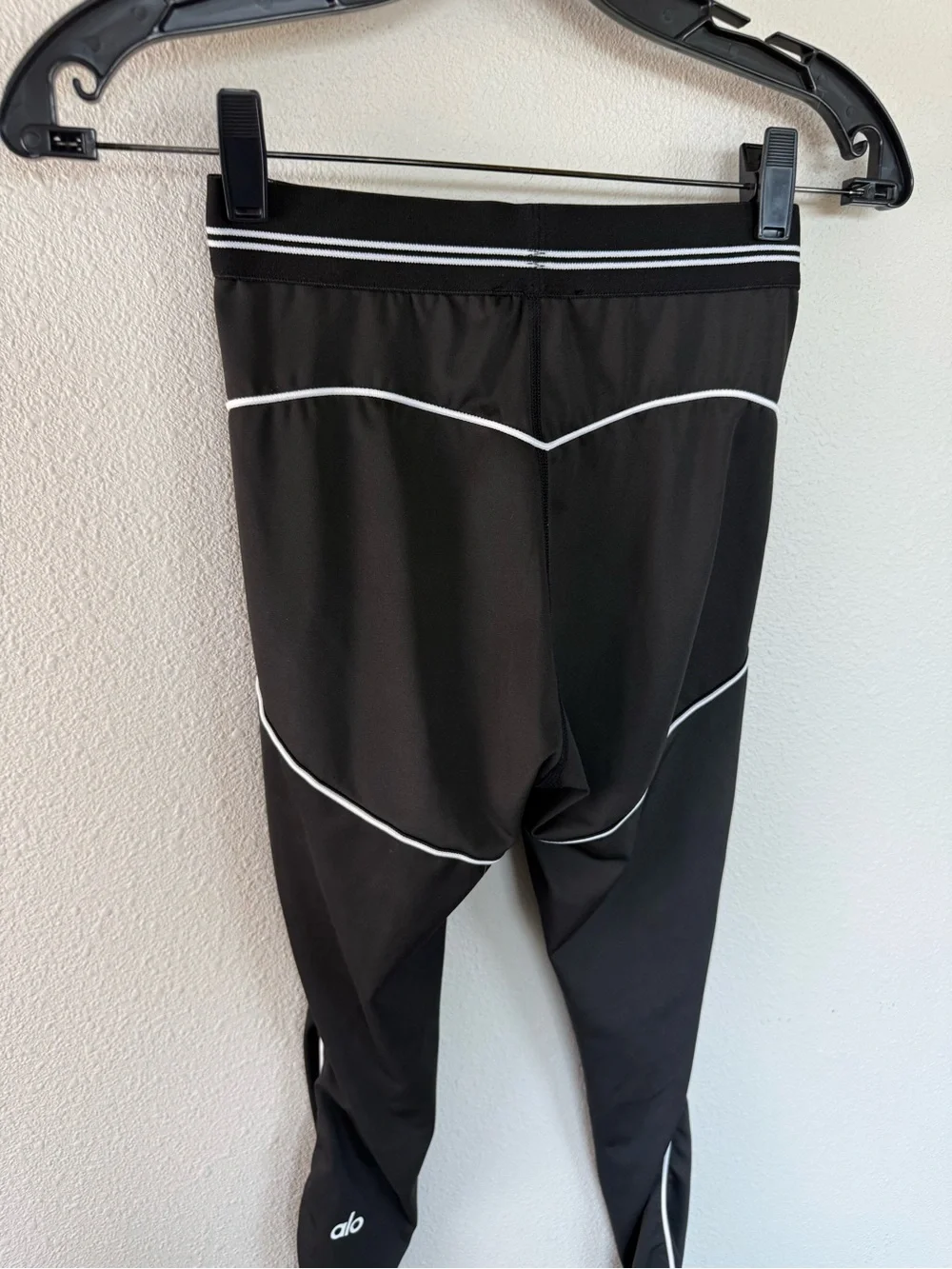 Alo Yoga Airbrush High-Waist 7/8 Heart Throb Legging Black and White Women’s XS